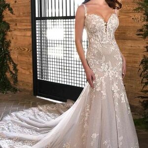 Essence of Australia wedding dress - brand new, never worn!